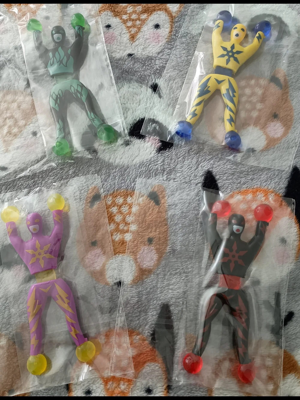 Fun Lot of 108 Party Favors Wrestlers Ninjas Sticky Flip  *NEW